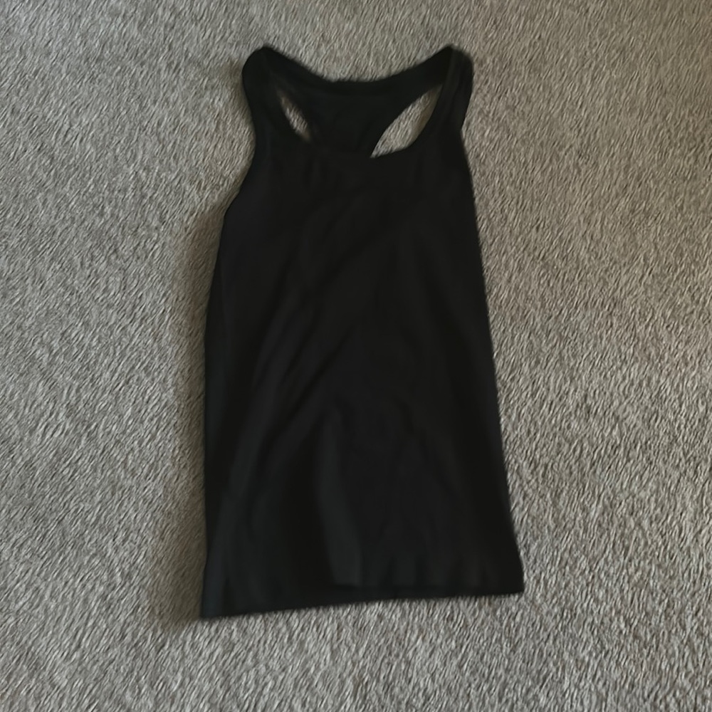 Black lulu tank